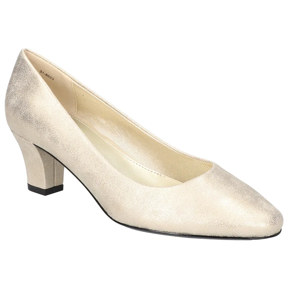 Ballari Metallic Round Toe Block Heel Pumps