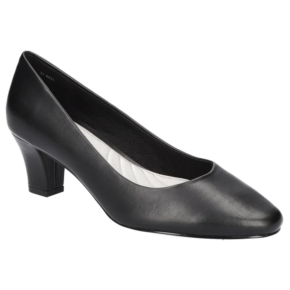 Ballari Round Toe Block Heel Pumps
