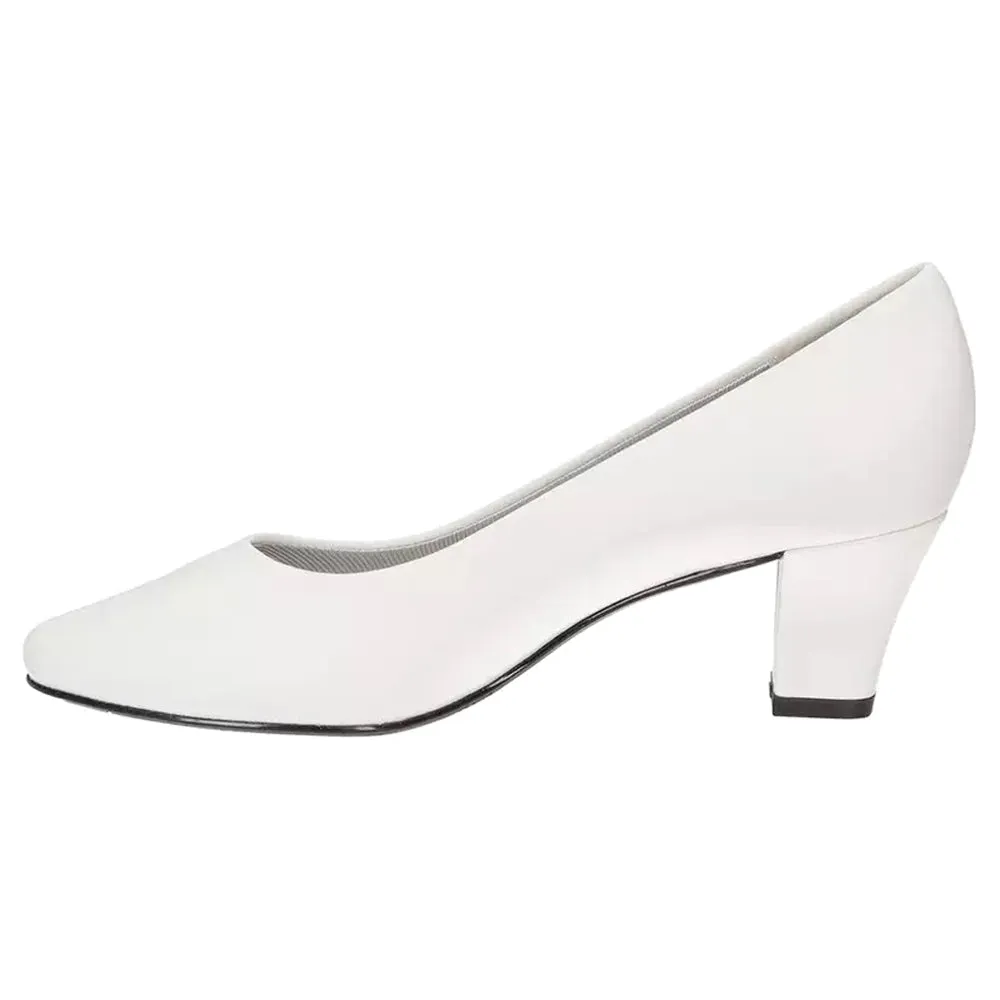 Ballari Round Toe Block Heel Pumps