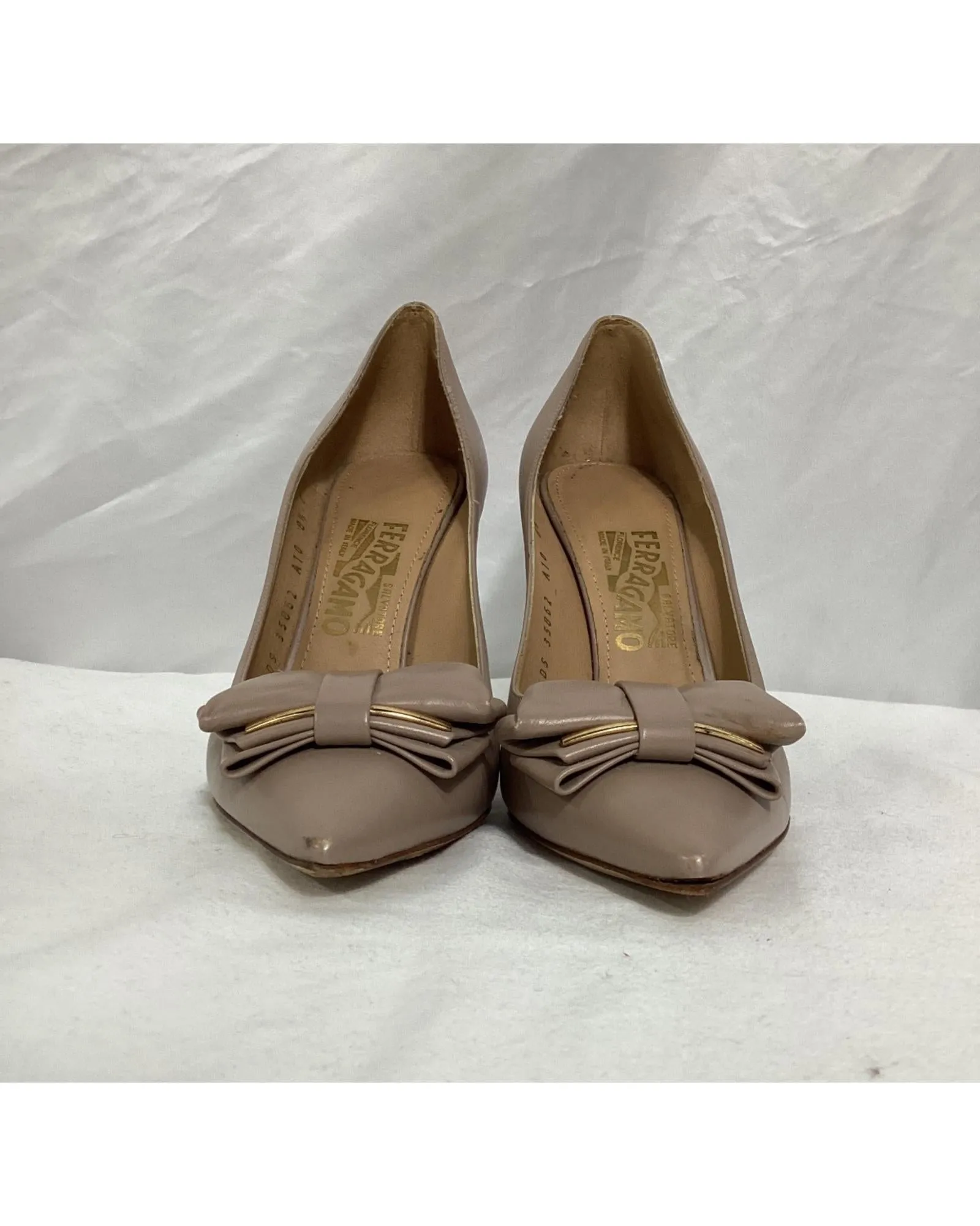 Bow Detail PointedToe Heels