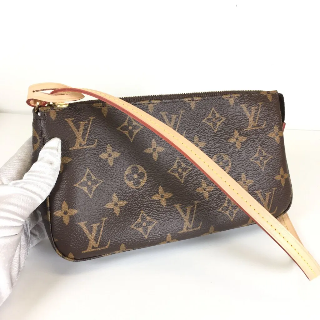 Louis Vuitton Pochette Accessories