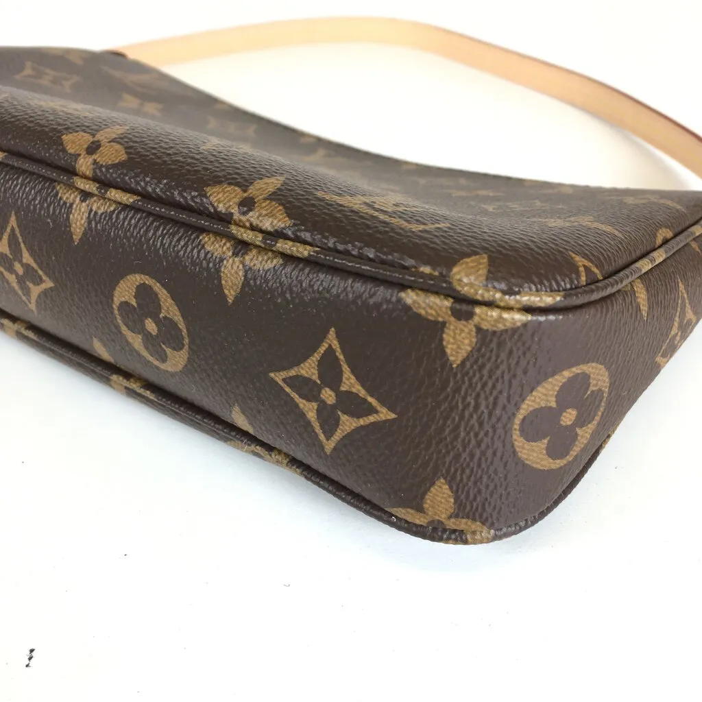 Louis Vuitton Pochette Accessories